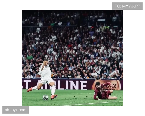 皇马球迷热情高涨,新赛季豪华阵容表现抢眼 皇马球迷热情高涨,新赛季豪华阵容表现抢眼